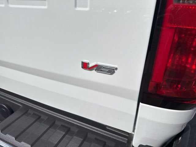 2022 Chevrolet Colorado WT