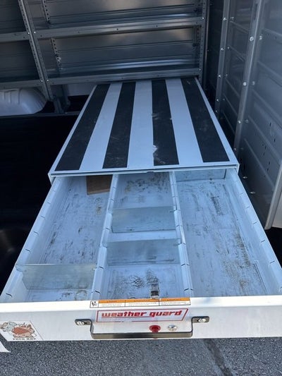 2025 Chevrolet Express Cargo 3500 WT