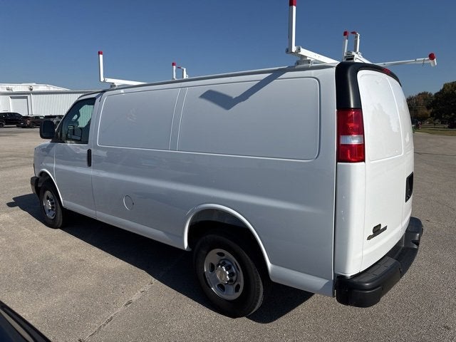 2025 Chevrolet Express Cargo 3500 WT