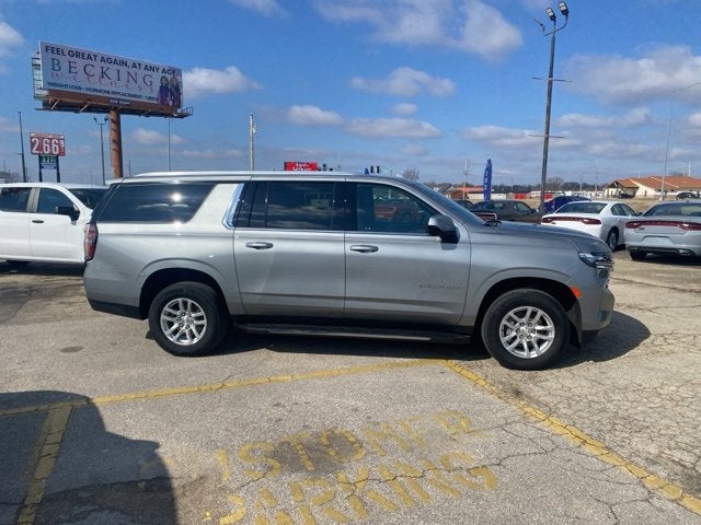 2023 Chevrolet Suburban LT