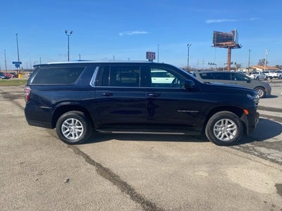 2023 Chevrolet Suburban LT