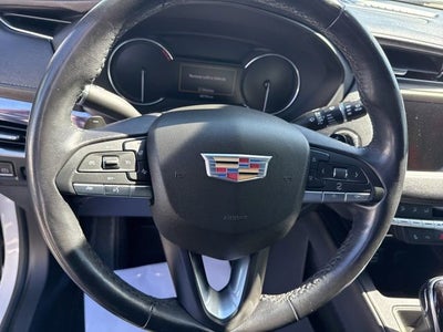 2022 Cadillac XT4 Luxury