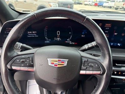 2025 Cadillac XT4 Premium Luxury