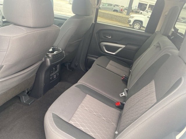 2024 Nissan Titan SV