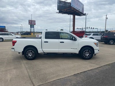 2024 Nissan Titan SV