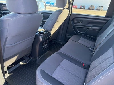 2024 Nissan Titan SV