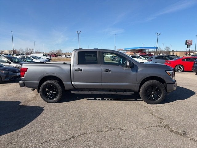 2024 Nissan Titan SV