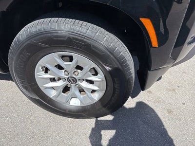 2024 Nissan Frontier SV