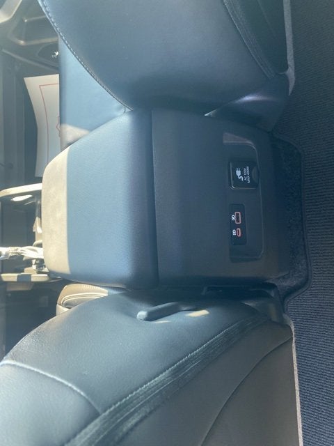 2024 Nissan Frontier SL