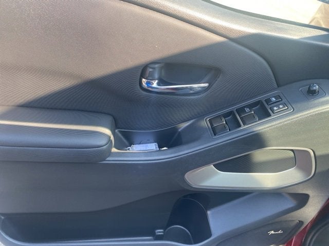 2024 Nissan Frontier SL