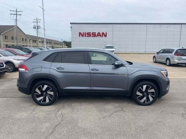 2024 Volkswagen Atlas Cross Sport 2.0T SE w/Technology