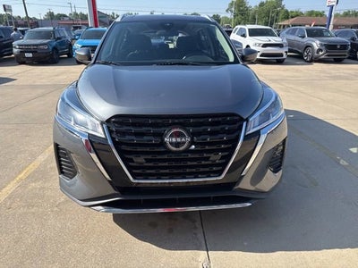 2022 Nissan Kicks SV