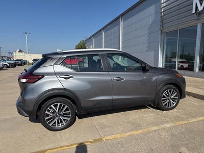 2022 Nissan Kicks SV