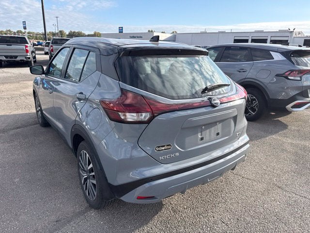 2022 Nissan Kicks SV