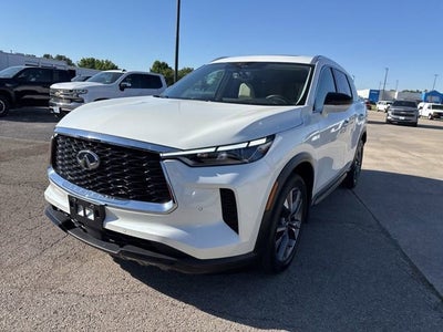 2023 INFINITI QX60 LUXE