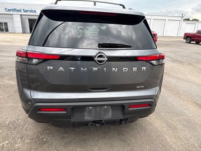 2025 Nissan Pathfinder SV