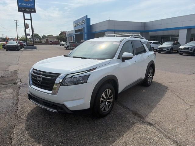2025 Nissan Pathfinder SL