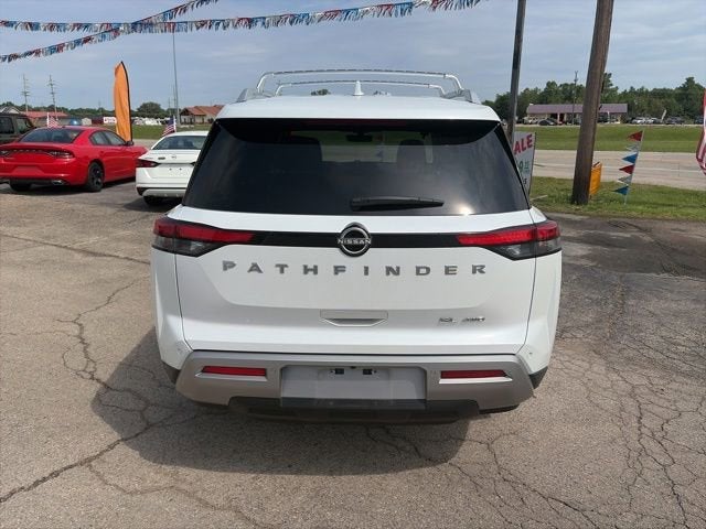 2025 Nissan Pathfinder SL