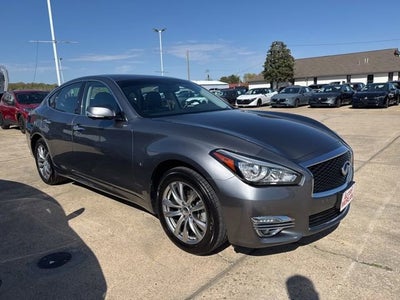 2019 INFINITI Q70 3.7 LUXE