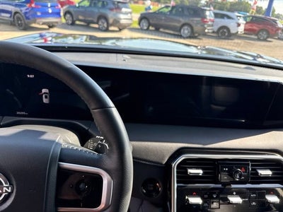 2025 Nissan Armada SV