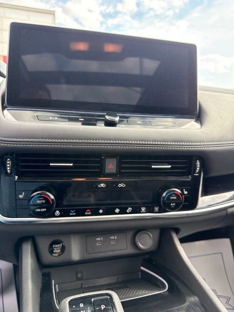 2025 Nissan Rogue SL