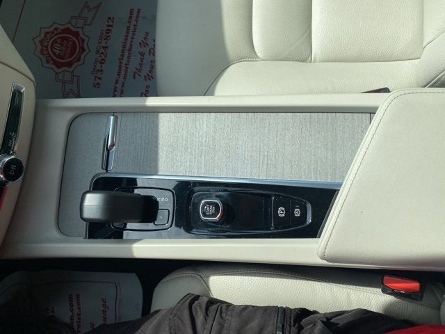 2023 Volvo XC60 Plus Bright Theme