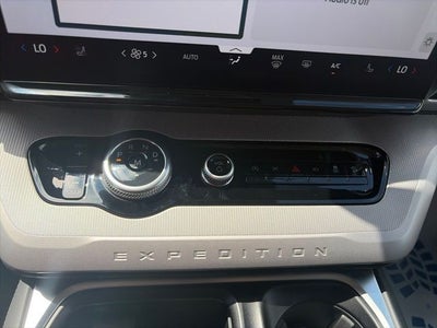 2027 Ford Expedition Active