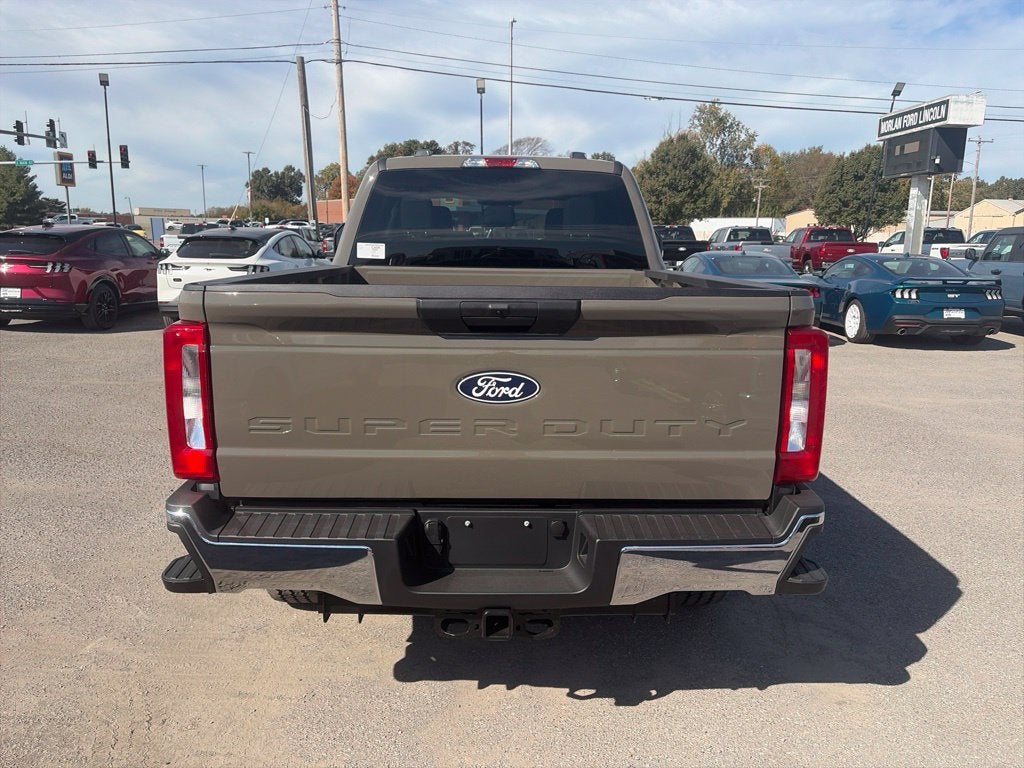 2027 Ford F-250SD XLT
