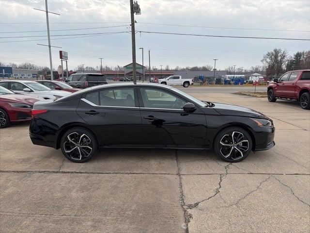 2025 Nissan Altima 2.5 SR
