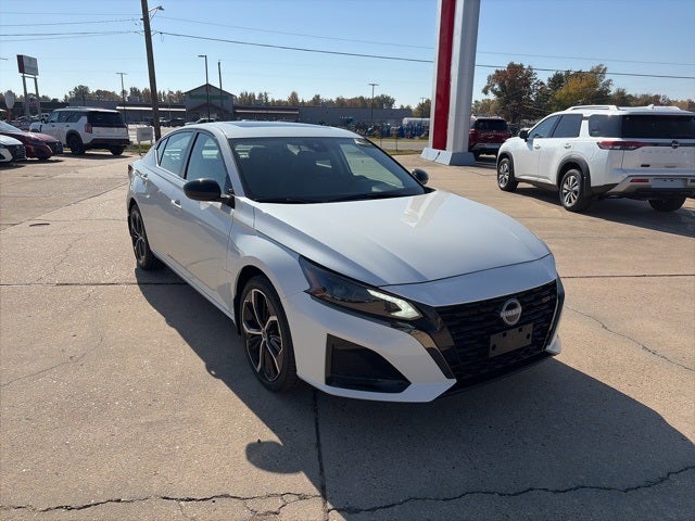 2025 Nissan Altima 2.5 SR