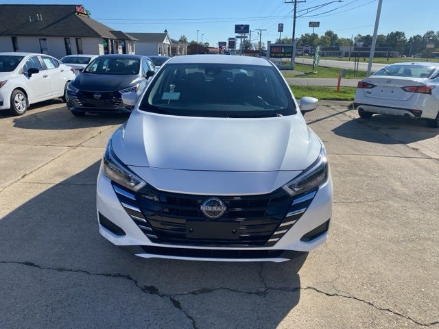 2025 Nissan Versa 1.6 SV