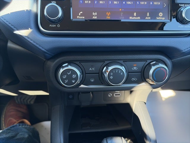 2025 Nissan Versa 1.6 SV