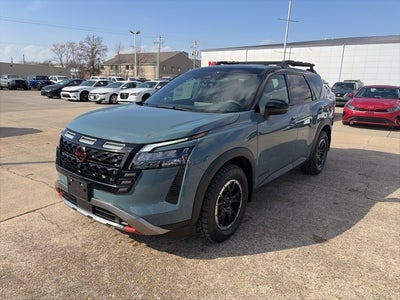 2026 Nissan Pathfinder SV