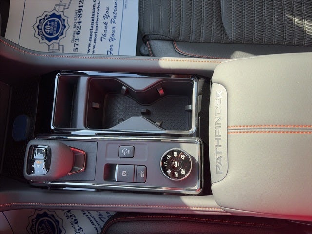 2026 Nissan Pathfinder SV