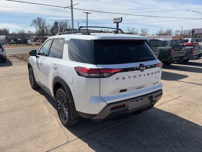 2026 Nissan Pathfinder SL