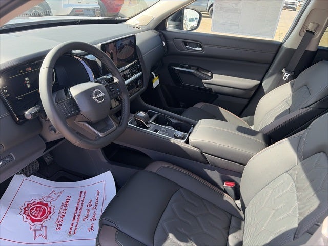 2026 Nissan Pathfinder Platinum