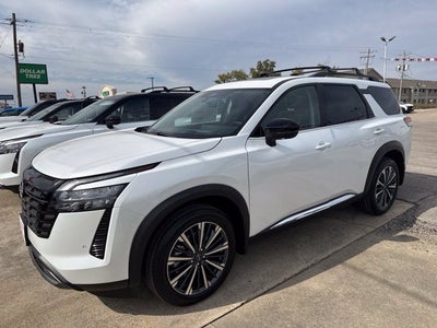 2026 Nissan Pathfinder Platinum