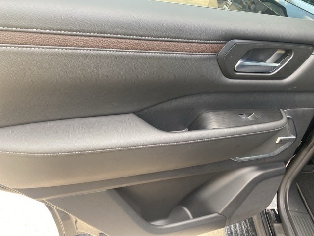 2025 Nissan Armada Platinum