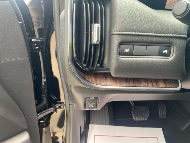 2025 Nissan Armada Platinum