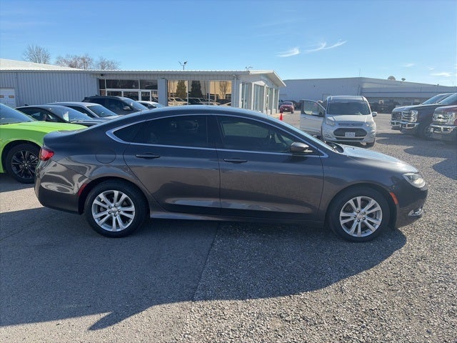 2017 Chrysler 200 Limited