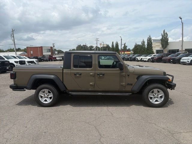 2020 Jeep Gladiator Sport