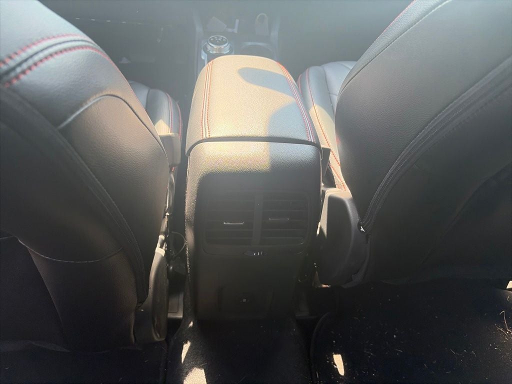 2025 Ford Escape Hybrid ST-Line Elite