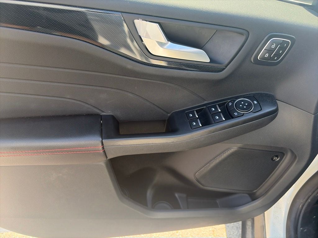 2025 Ford Escape Hybrid ST-Line Elite