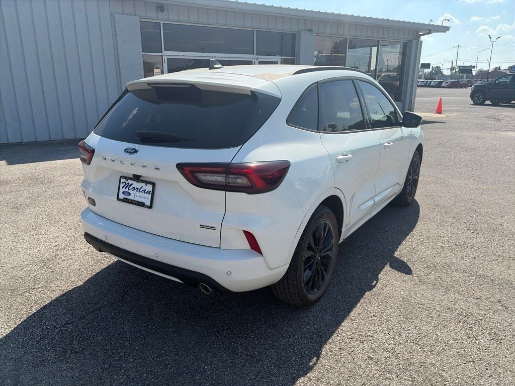 2025 Ford Escape Hybrid ST-Line Elite