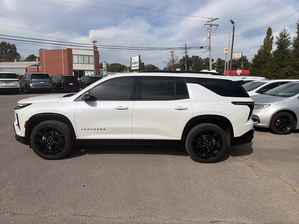 2025 Chevrolet Traverse RS