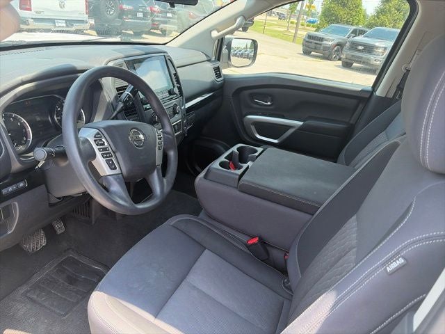 2022 Nissan Titan SV
