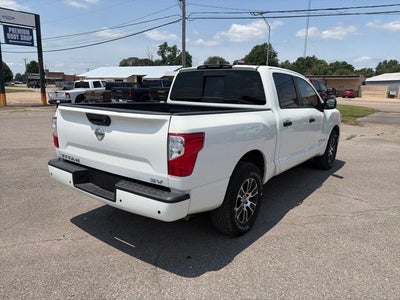 2022 Nissan Titan SV
