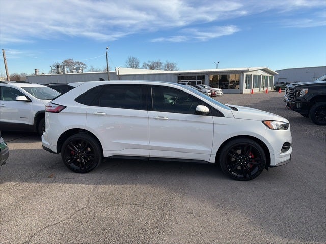 2024 Ford Edge ST