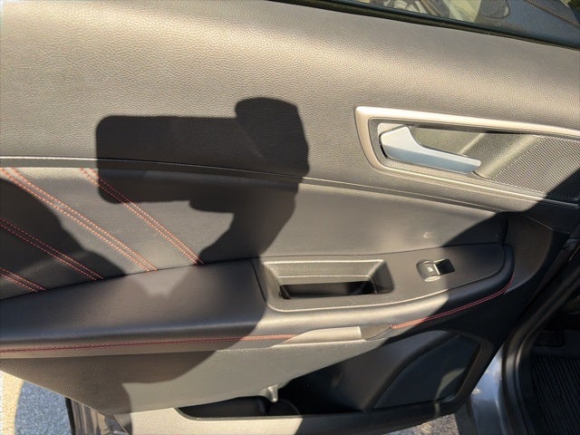 2022 Ford Edge ST Line