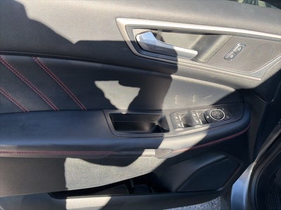 2022 Ford Edge ST Line